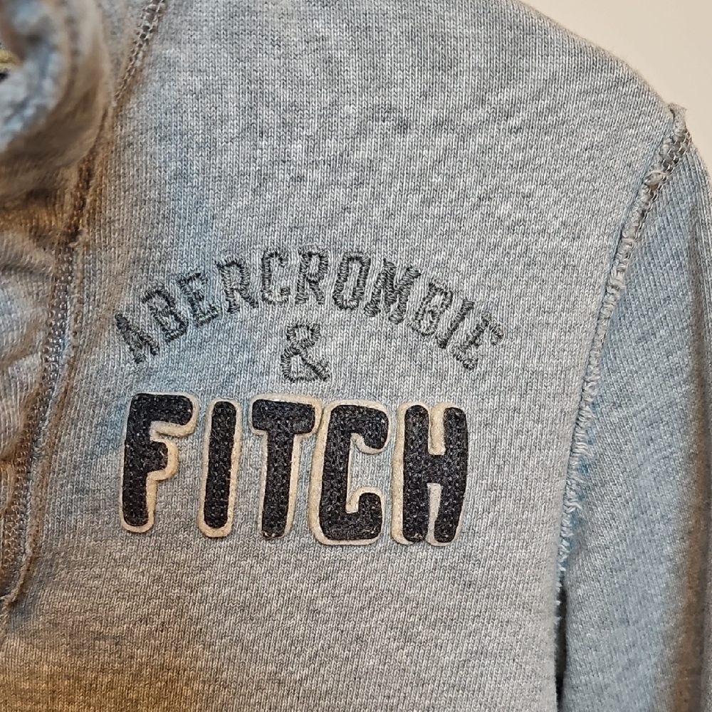 Vintage Abercrombie & Fitch Gray Button Pullover Sweater Size Small - Picture 2 of 15